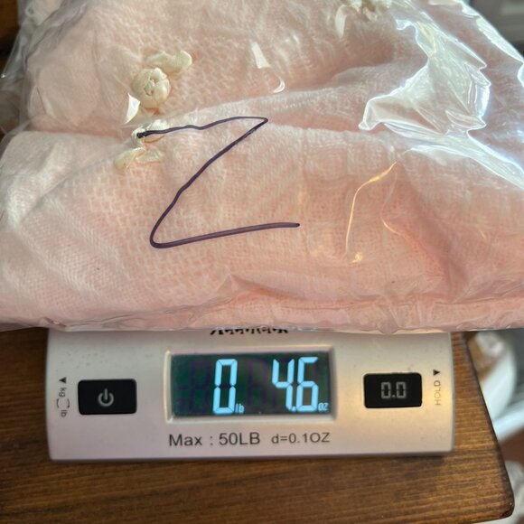 VTG Soft Pink Fringed Acrylic Throw Blanket Textured Pattern Embroidered Accents - Picture 6 of 6